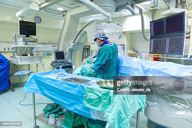Spring Operating Room Reflection Surgery Observation Room Photos and Premium High Res Pictures - Getty ...