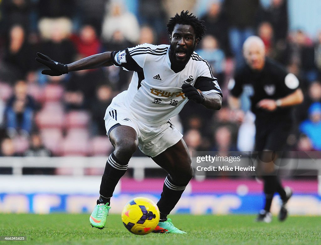 West Ham United v Swansea City - Premier League