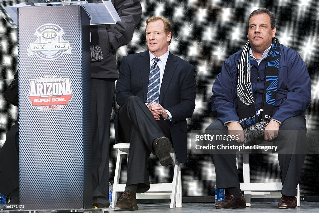 Chris Christie Attends Super Bowl Hand Off Ceremony in Times Square