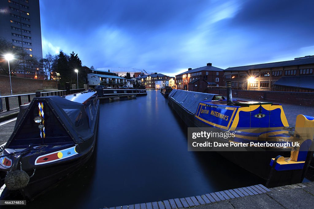 Narrowboats Worcester and Birmingham Canal