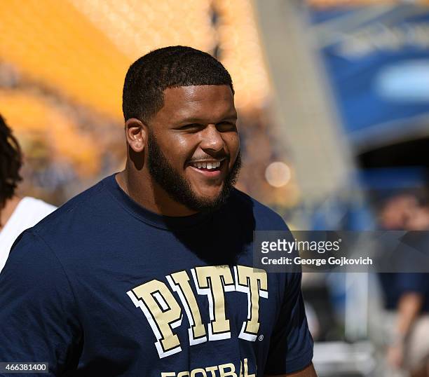 Aaron Donald, a former defensive lineman for the University of Pittsburgh Panthers and current player for the St. Louis Rams of the National Football...