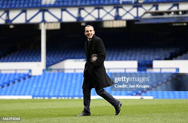 Leon Osman of Everton arrives ahead of the Barclays Premier League match between Everton and Newcastle United at Goodison Park on March 15, 2015 in...