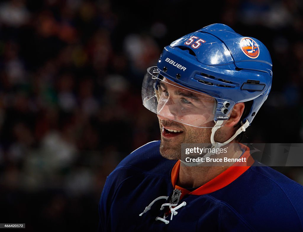 Montreal Canadiens v New York Islanders