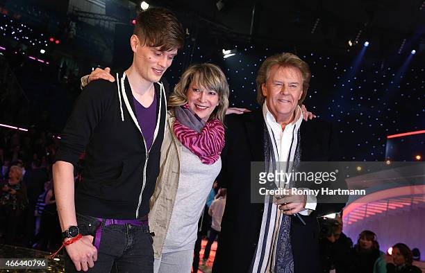 Howard Carpendale, Donnice Pierce and their son Cass Carpendale pose after the 'Die Besten im Fruehling' TV show at GETEC Arena on March 14, 2015 in...
