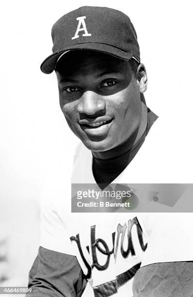 Bo Jackson of the Auburn Tigers poses for a portrait circa 1983 in Auburn, Alabama.