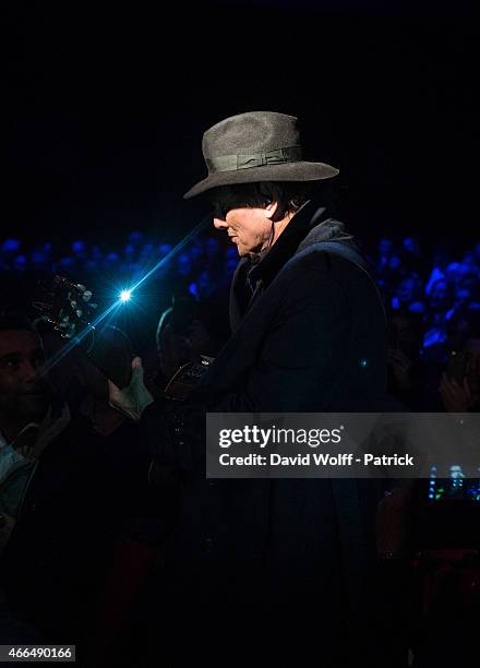 Murray Head performs at L' Olympia on March 5, 2015 in Paris, France.