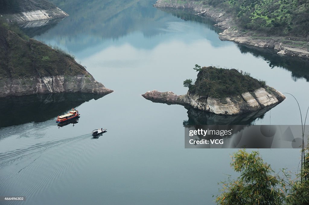 Turtle-shaped Rock Appears In The Three Gorges