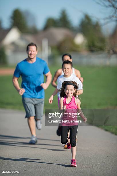 Distance Running Family Family Run Race Photos and Premium High Res Pictures - Getty Images