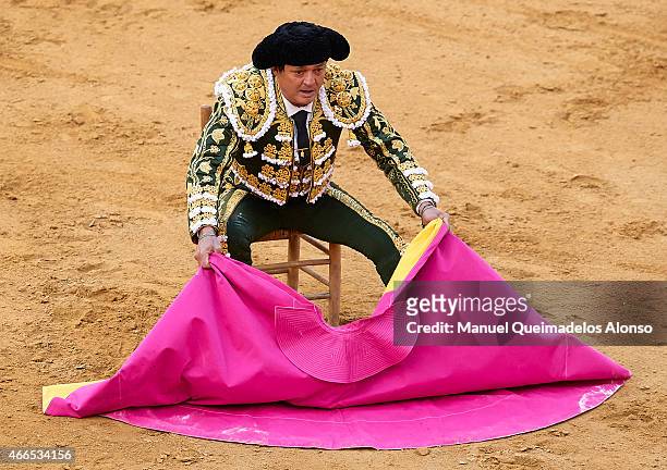 Spanish bullfighter Vicente Ruiz 'El Soro' performs during a bullfighting as part of the Las Fallas Festival in a bullfight on March 16, 2015 in...