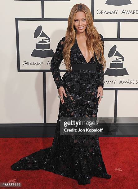 Singer Beyonce arrives at the 57th GRAMMY Awards at Staples Center on February 8, 2015 in Los Angeles, California.