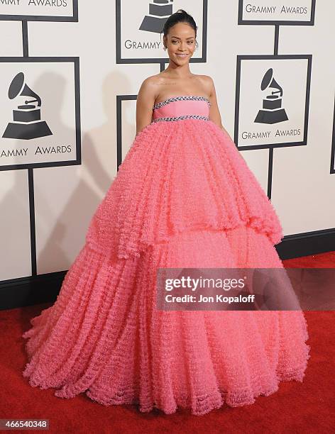 Singer Rihanna arrives at the 57th GRAMMY Awards at Staples Center on February 8, 2015 in Los Angeles, California.