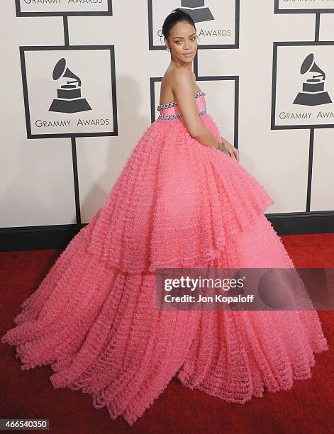 Singer Rihanna arrives at the 57th GRAMMY Awards at Staples Center on February 8, 2015 in Los Angeles, California.