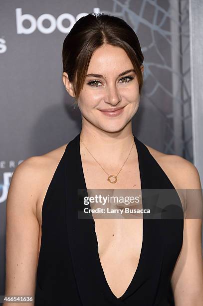 Actress Shailene Woodley attends "The Divergent Series: Insurgent" New York premiere at Ziegfeld Theater on March 16, 2015 in New York City.