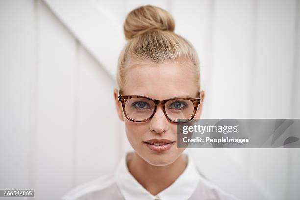 smart casual - glasses woman stockfoto's en -beelden