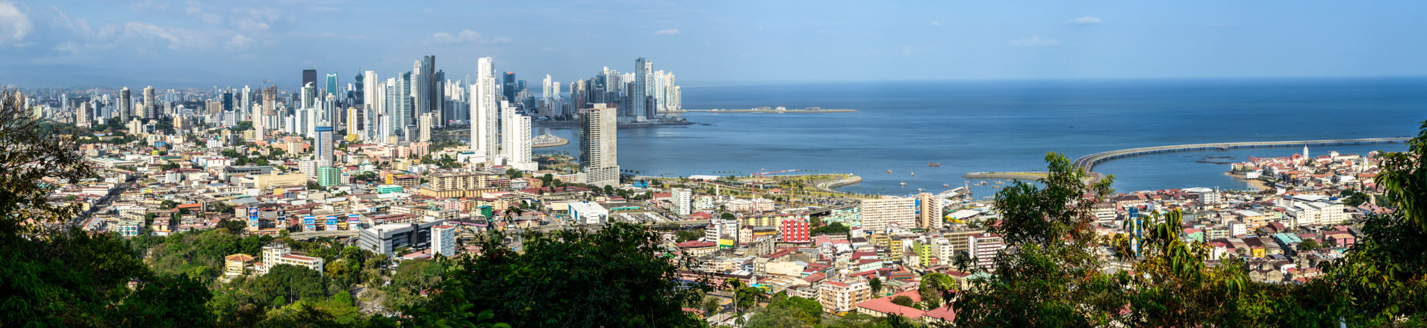 XXXL: Panoramic of old and modern Panama City XXXL: Panoramic of old and modern Panama City
