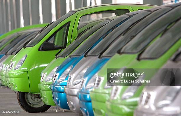Repow Electric Minivan Photos and Premium High Res Pictures - Getty Images
