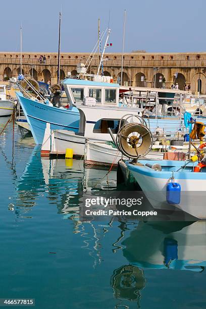 le port d'antibes - antibes stock pictures, royalty-free photos & images