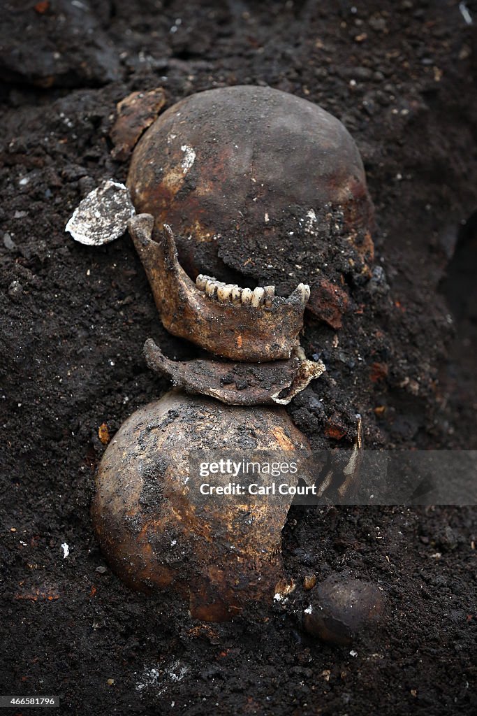 Excavation Of 3000 Skeletons Continues At Crossrail Site