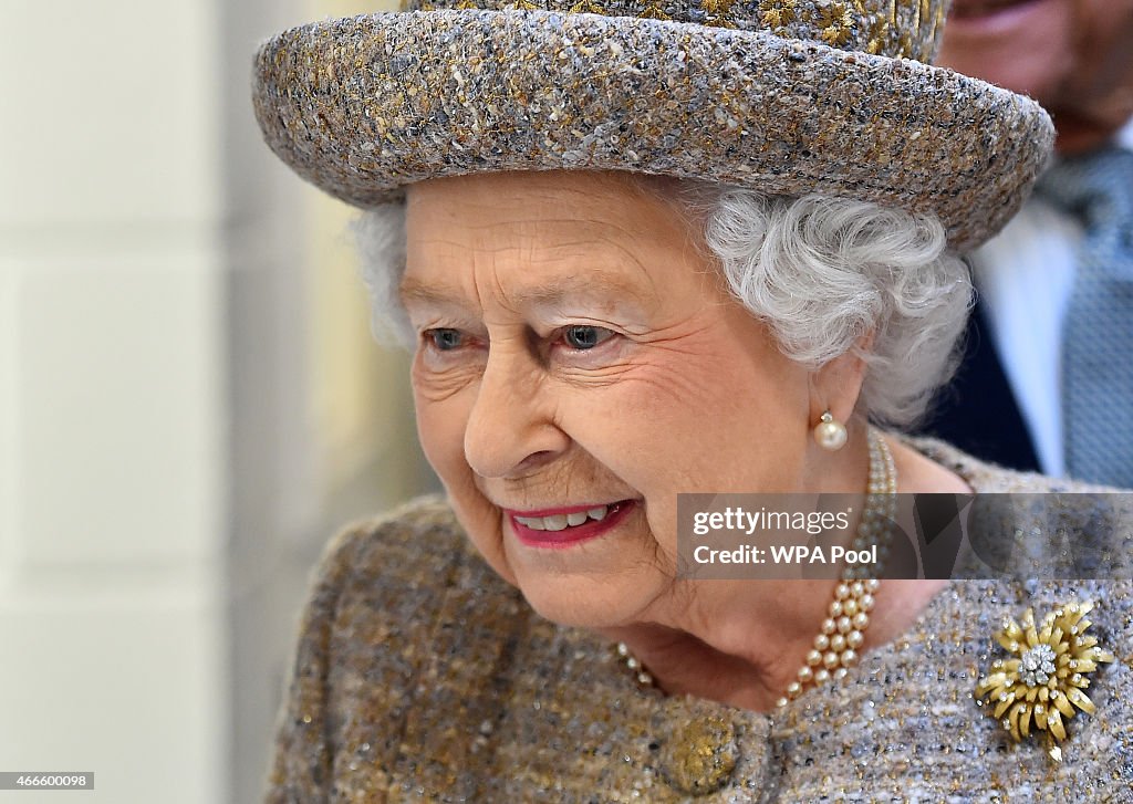 The Queen And Duke Of Edinburgh Visit Battersea Dogs And Cats Home