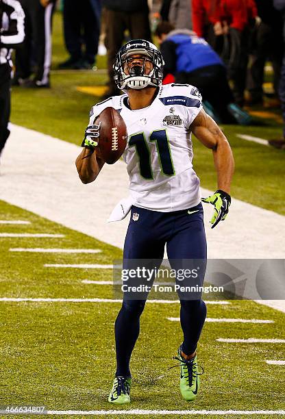 Wide receiver Percy Harvin of the Seattle Seahawks runs for 30 yards during Super Bowl XLVIII at MetLife Stadium against the Denver Broncos on...