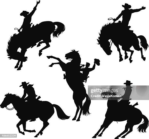 illustrazioni stock, clip art, cartoni animati e icone di tendenza di set di silhouette di cowboy e cavalli nel selvaggio west - cowboy