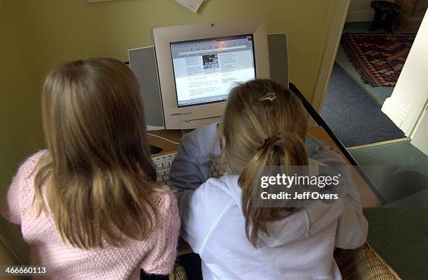 Teen Using Computer Photos and Premium High Res Pictures - Getty Images