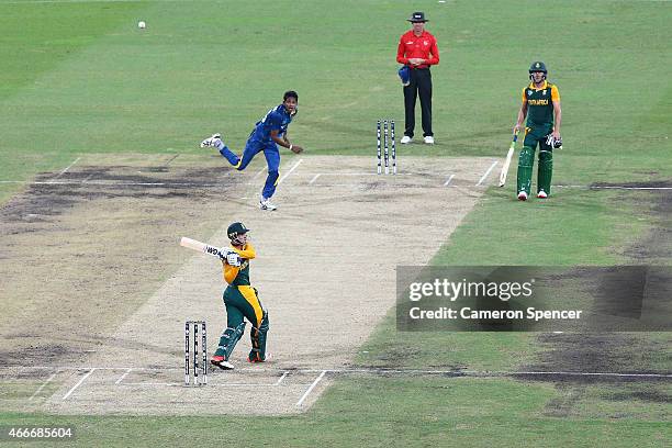 Quinton de Kock of South Africa bats during the 2015 ICC Cricket World Cup match between South Africa and Sri Lanka at Sydney Cricket Ground on March...