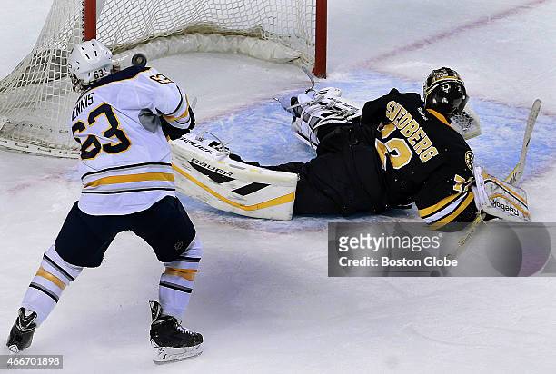 The Sabres' Tyler Ennis beats Bruins goalie Niklas Svedberg for the only goal in the shootout, giving the Sabres a 2-1 victory. The Boston Bruins...