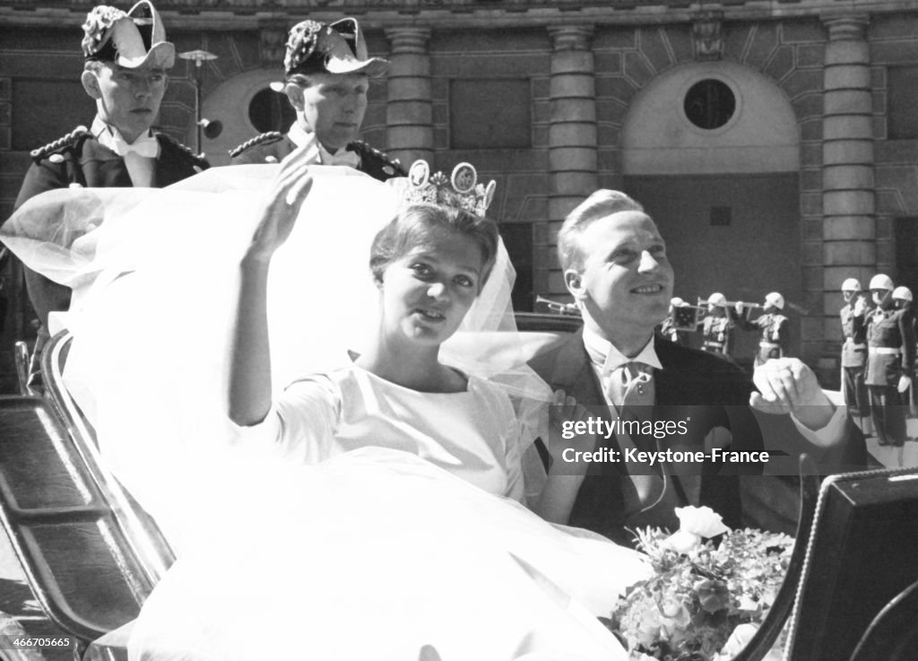 Princess Birgitta Of Sweden And Prince Johann Georg Of Hohenzollern In A Carriage After Their Wedding Ceremony