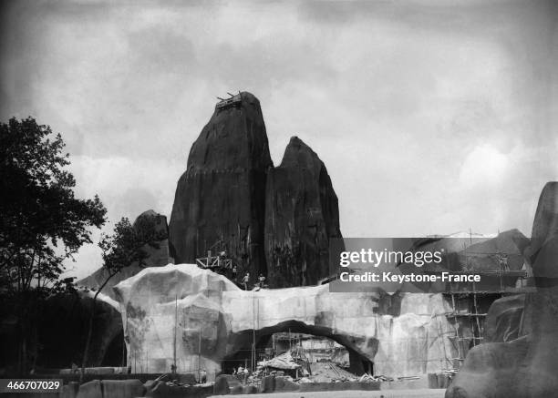 Circa 1930: Zoo de Vincennes fitting with the big rock in the background, circa 1930 in Paris, France.