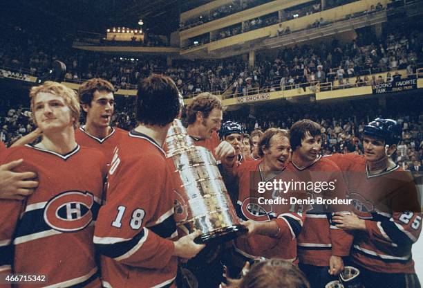 Pierre Mondou, Gilles Lupien, Serge Savard, Larry Robinson, Pierre LaRouche, Yvan Cournoyer, Guy Lapointe and Jacques Lemaire of the Montreal...