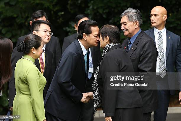 Vietnamese Prime Minister Nguyen Tan Dun and his wife Tran Thanh Kiem arrive at Government House on March 19, 2015 in Auckland, New Zealand. The...