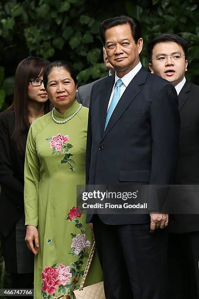 Vietnamese Prime Minister Nguyen Tan Dun and his wife Tran Thanh Kiem arrive at Government House on March 19, 2015 in Auckland, New Zealand. The...