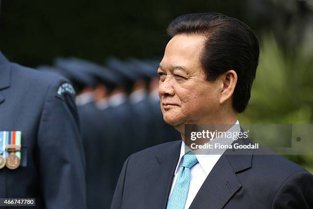 Vietnamese Prime Minister Nguyen Tan Dun inspects the guard of honour at Government House on March 19, 2015 in Auckland, New Zealand. The Vietnamese...