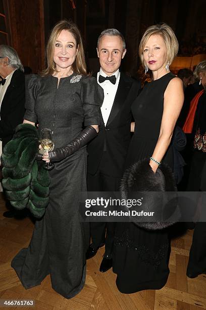 Becca Cason Thrash, HervÃ© Van der Straeten and Rebecca Carcelle attend the David Khayat Association 'AVEC' Gala Dinner on February 3, 2014 in...