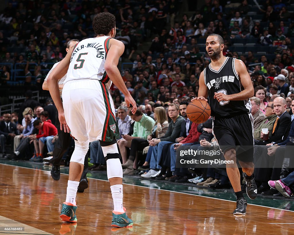 San Antonio Spurs v Milwaukee Bucks