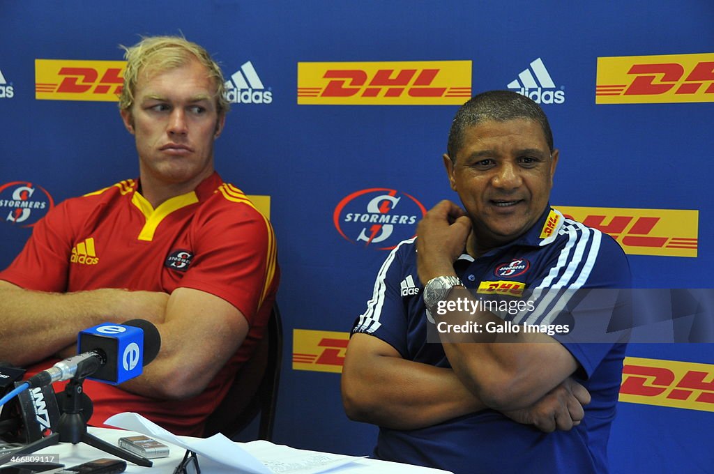 2014 Super Rugby: DHL Stormers training session and press conference