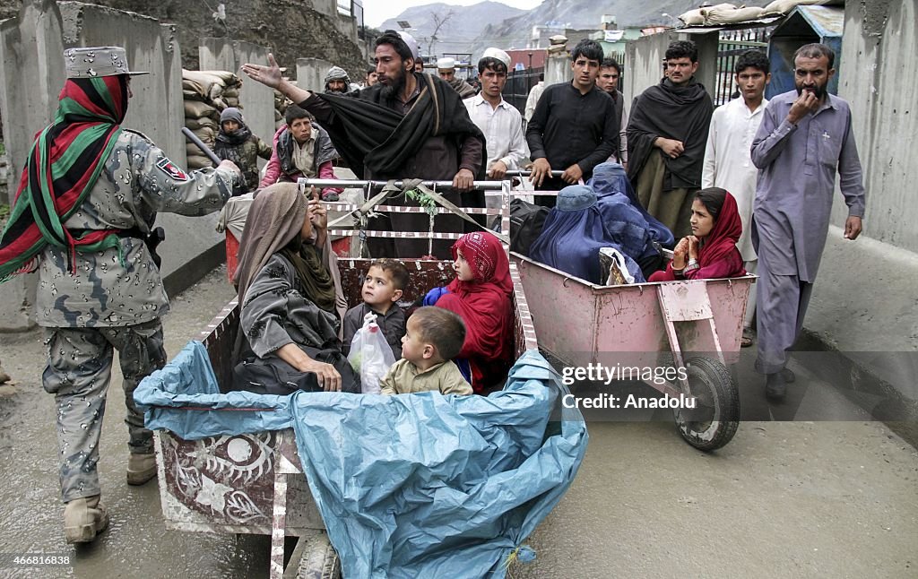 Afghan refugees living in Pakistan return their home