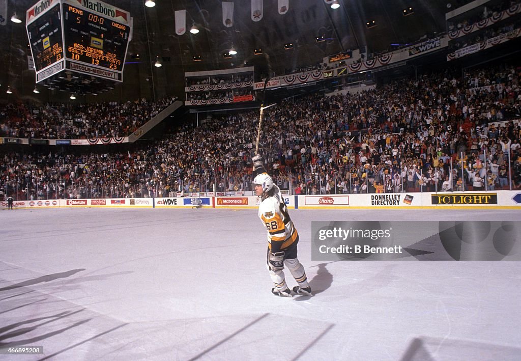 1992 Stanley Cup Finals - Game 1:  Chicago Blackhawks v Pittsburgh Penguins