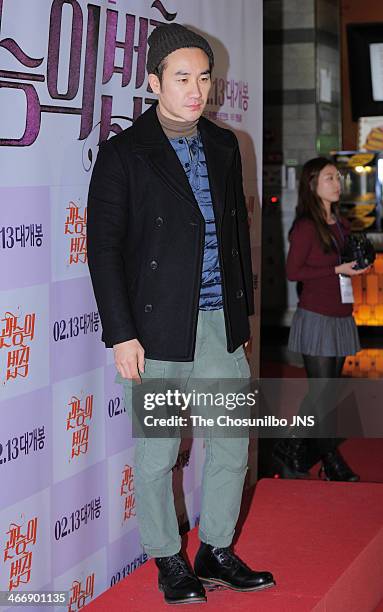 Uhm Tae-Woong attends the movie 'Venus Talk' VIP premiere at Geondae Lotte Cinema on February 4, 2014 in Seoul, South Korea.