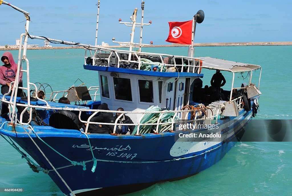 Boat carrying 80 Illegal immigrants is caught on Tunisia's offshore