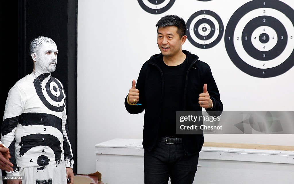 Chinese Artist Liu Bolin  At Galerie Paris-Beijing In Paris