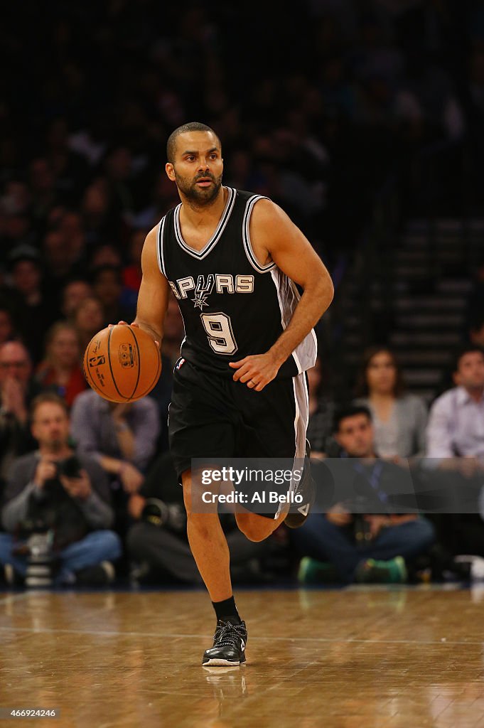 San Antonio Spurs v New York Knicks