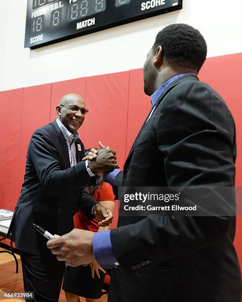 Houson Rockets Robert 79 1993 1994 Houston Rockets Photos & High Res Pictures - Getty Images