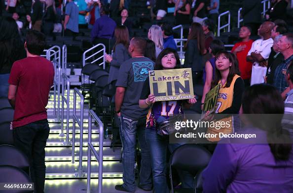 Jeremy Lin Fans Fans of Jeremy Lin of the Los Angeles Lakers show their support prior ...