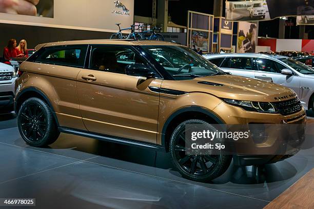 range rover evoque - range rover stock pictures, royalty-free photos & images
