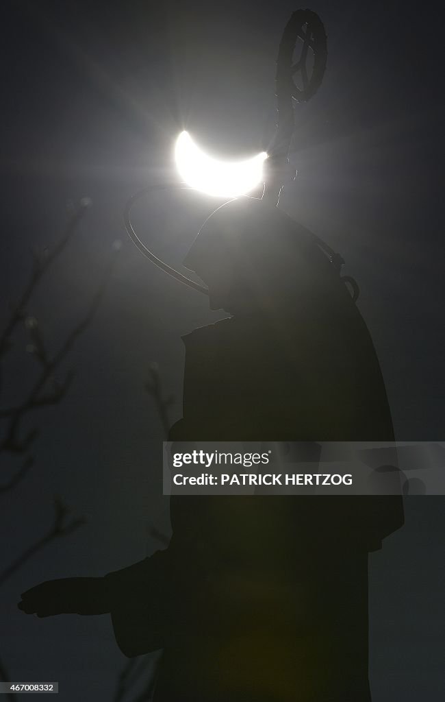 FRANCE-ASTRONOMY-ECLIPSE