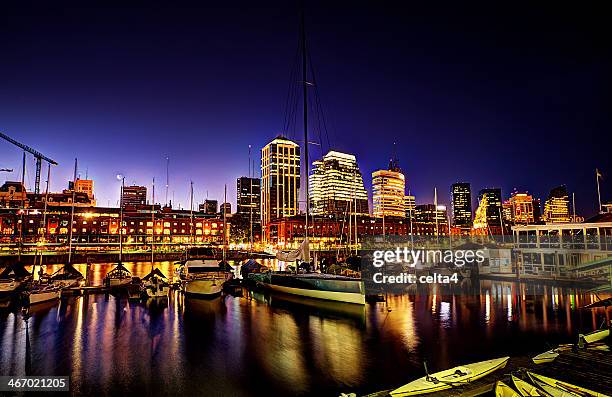 night at puerto madero - puerto madero 個照片及圖片檔