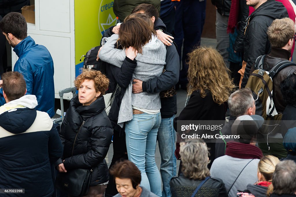 MSC Splendida Cruise Passengers Disembark In Barcelona After Terrorist Attack in Tunisia