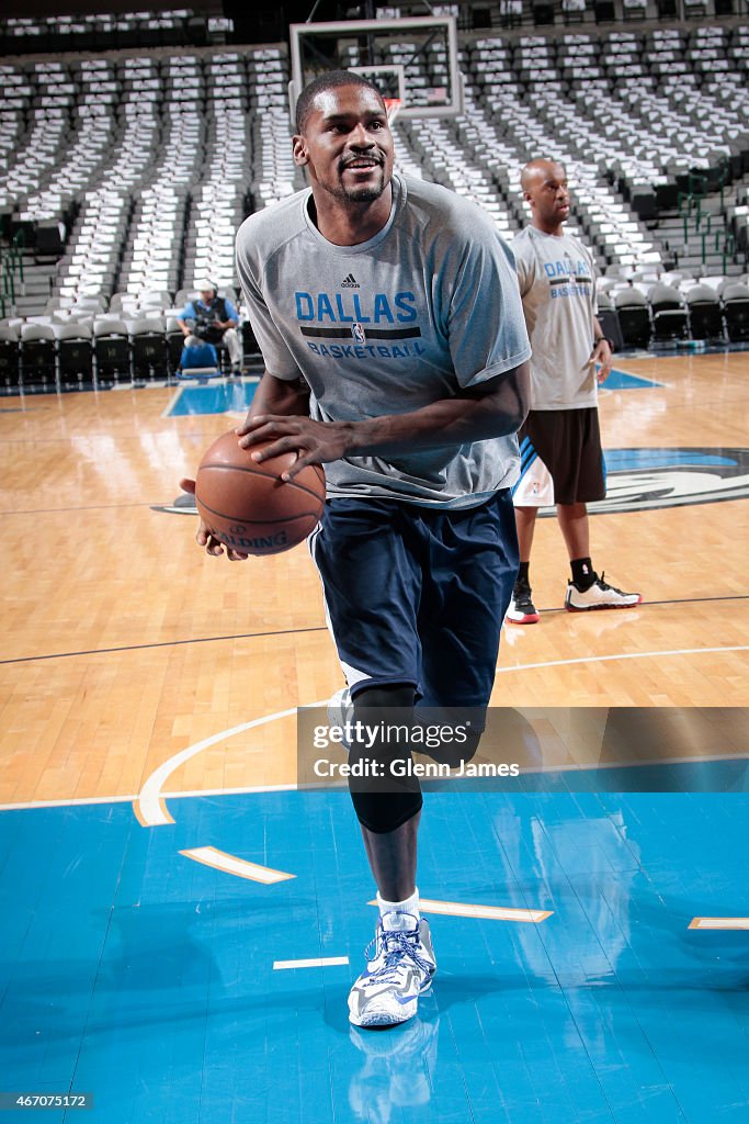 Memphis Grizzlies v Dallas Mavericks